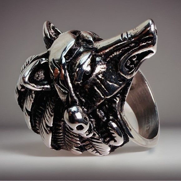 Silvertone Weighted Wolf Head Skull Accent Ring sz 8 1/4